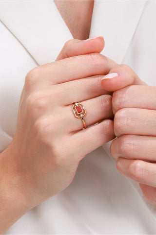 8 Ayar Trend Kırmızı Taşlı Kadın Altın Yüzük