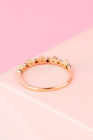 8 Ayar 5 Taşlı Minimal Hafif Kadın Altın Yüzük