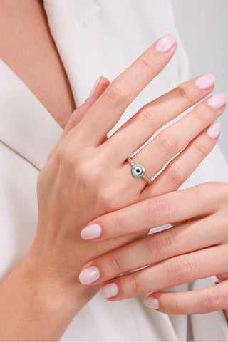 8 Ayar Yuvarlak Tasarımlı Şık Kadın Mineli Altın Yüzük