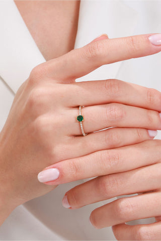 8 Ayar Yeşil Taşlı Kadın Minimal Altın Yüzük