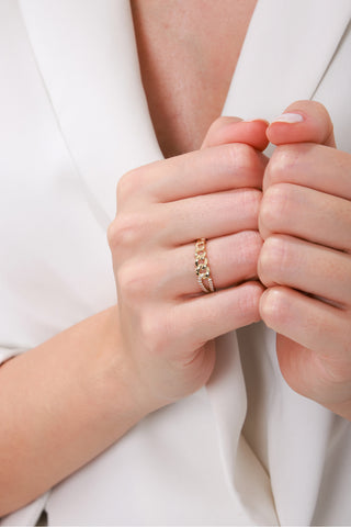 8 Ayar Zincir Desenli Taşlı Minimal Altın Kadın Yüzük