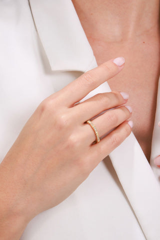 8 Ayar Taşlı Trend Kadın Altın Yüzük