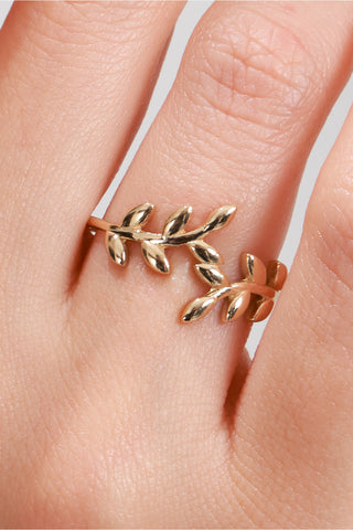 8 Ayar Yaprak Desenli Taşsız Minimal Altın Kadın Yüzük