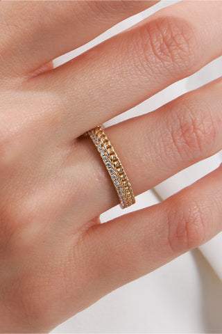 8 Ayar SıralıTaşlı Altın Kadın Yüzük