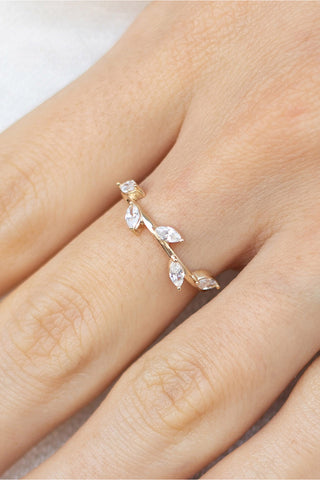 8 Ayar Yaprak Desenli Altın Yüzük