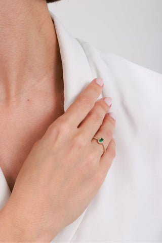 8 Ayar Yeşil Taşlı Minimal Kadın Altın Eklem Yüzük