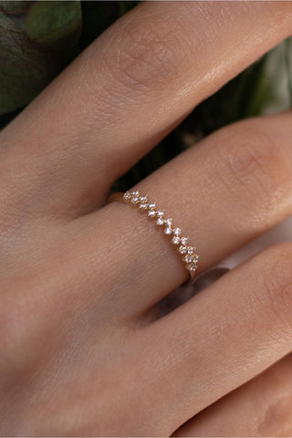 8 Ayar Zigzag Desenli Kadın Şık Altın Yüzük