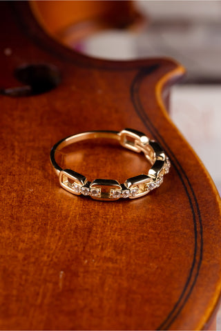 8 Ayar Zincir Desenli Taşlı Kadın Minimal Altın Yüzük