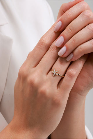 8 Ayar Yıldız Desenli Kadın Altın Yüzük