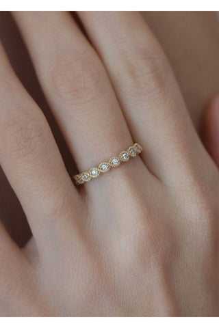 8 Ayar Sıra Taşlı Burgu Desenli Kadın Altın Yüzük