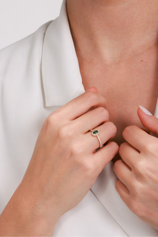 8 Ayar Yeşil Taşlı Minimal Kadın Altın Eklem Yüzük