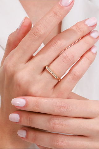 8 Ayar 4 Baget Taşlı Şık Minimal Kadın Altın Yüzük