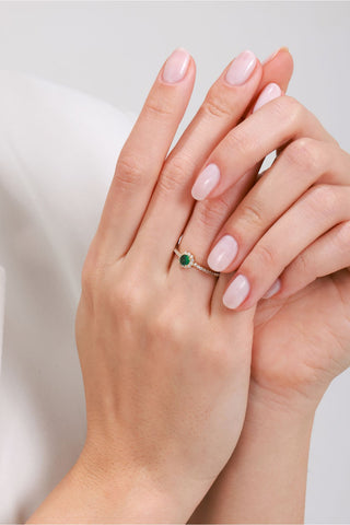 8 Ayar Yeşil Taşlı Kadın Altın Yüzük