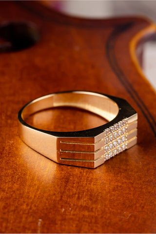 8 Ayar Taşlı Şık Lüks Kadın Altın Yüzük