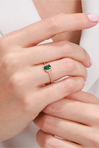 8 Ayar Yeşil Taşlı Altın Kadın Yüzük