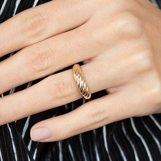 8 Ayar Altın İnce Salyangoz Kadın Yüzük