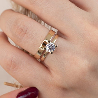 8 Ayar Altın Alyanslı Tektaş Kadın Yüzük