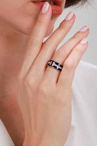 8 Ayar Şık ve Modern Mineli Kadın Altın Yüzük