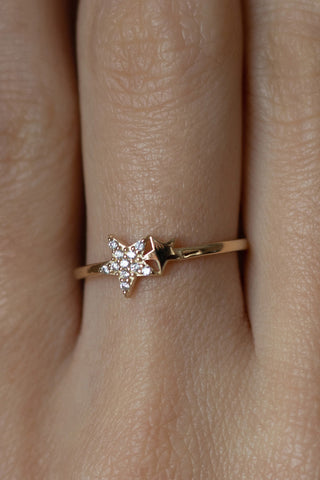 8 Ayar Yıldız Desenli Minimalist Kadın Yüzük