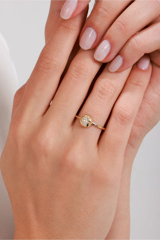 8 Ayar Trend Taşlı Minimal Kadın Eklem Altın Yüzük