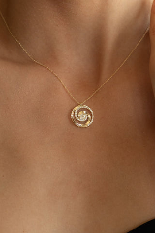 14 Ayar Taşlı Spiral Altın Kolye